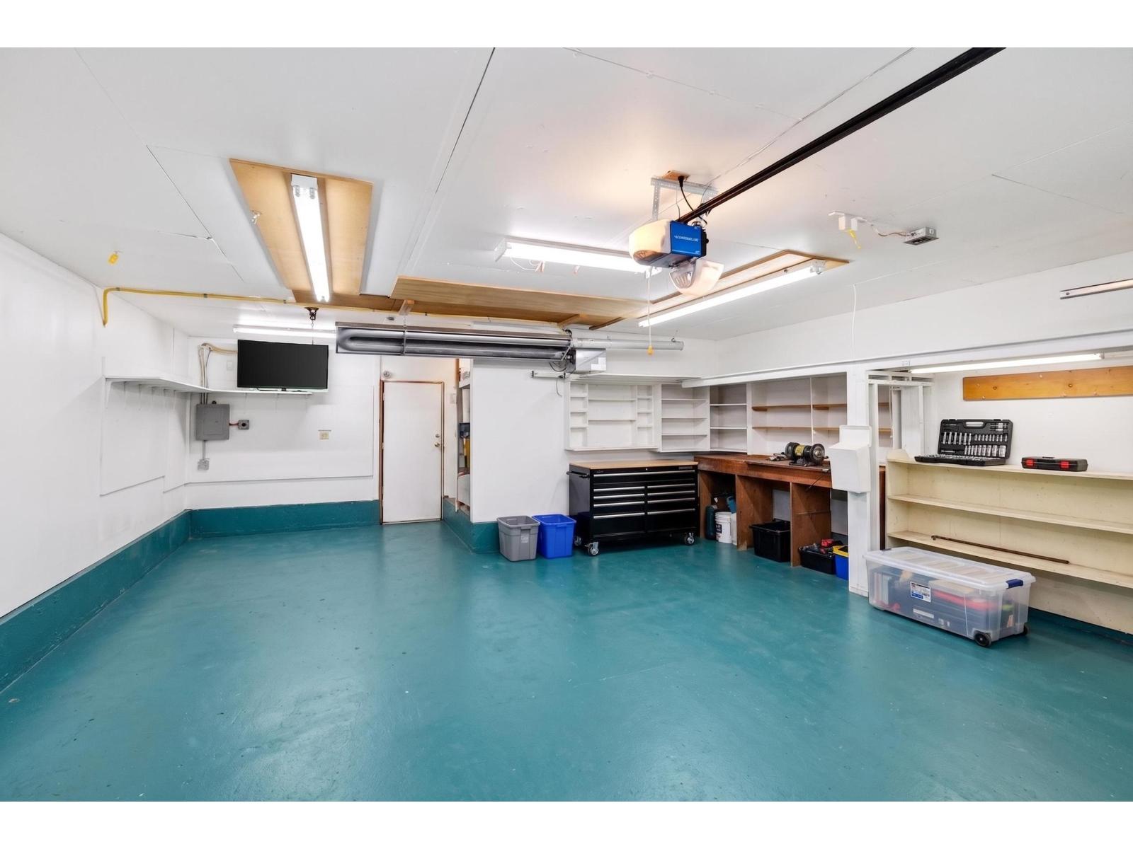 33383 Whidden Avenue, Mission, British Columbia  V2V 4Z6 - Photo 36 - R3154584
