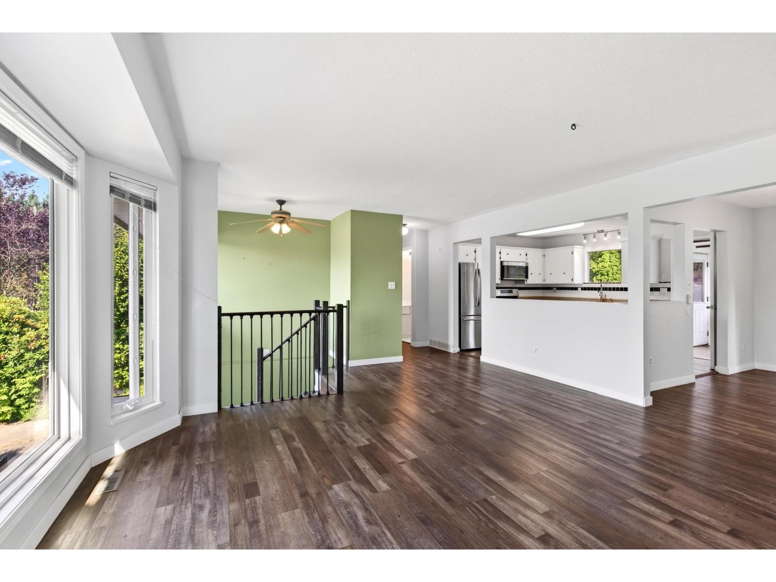 33383 Whidden Avenue, Mission, British Columbia  V2V 4Z6 - Photo 6 - R3154584