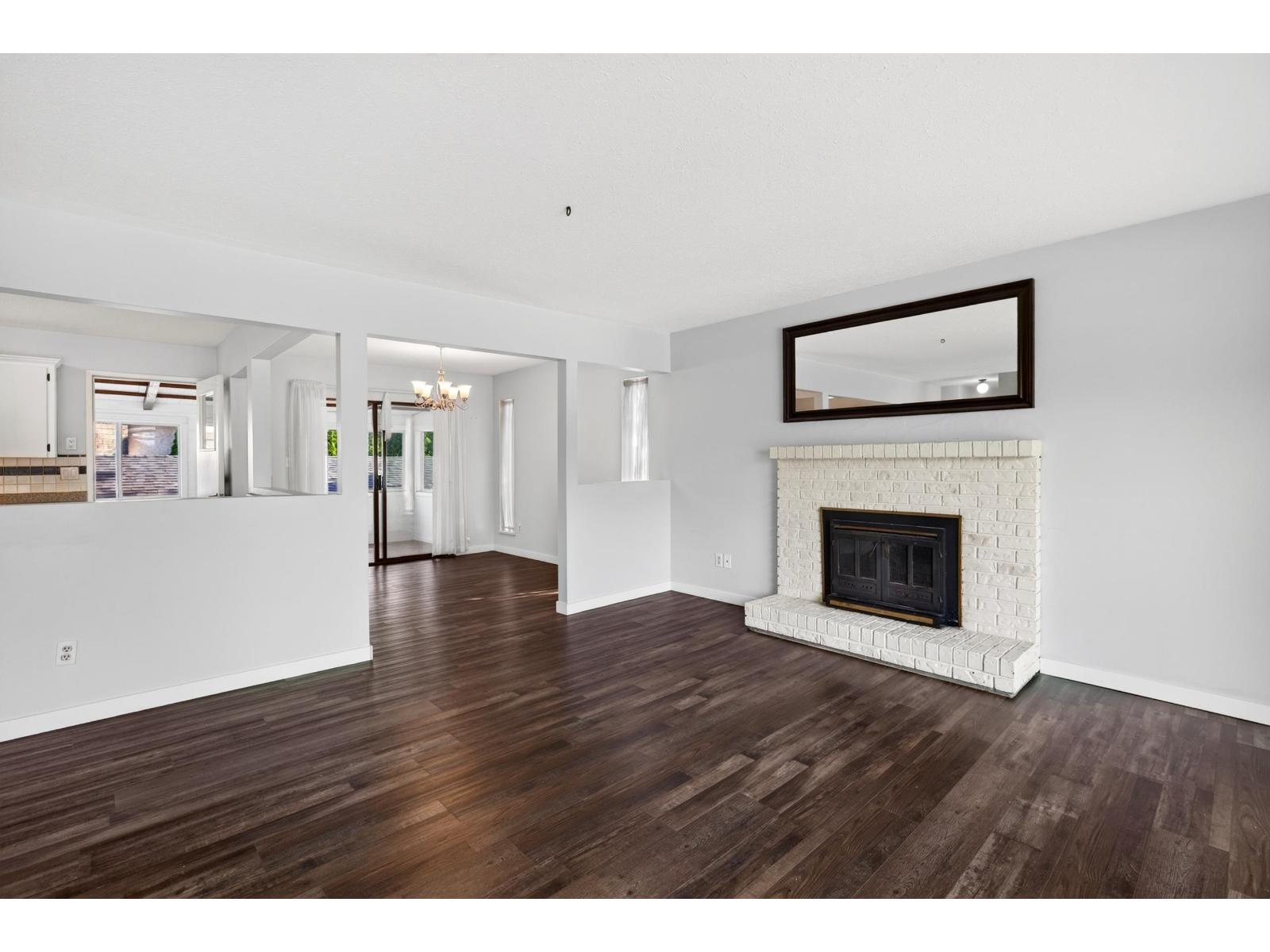 33383 Whidden Avenue, Mission, British Columbia  V2V 4Z6 - Photo 5 - R3154584