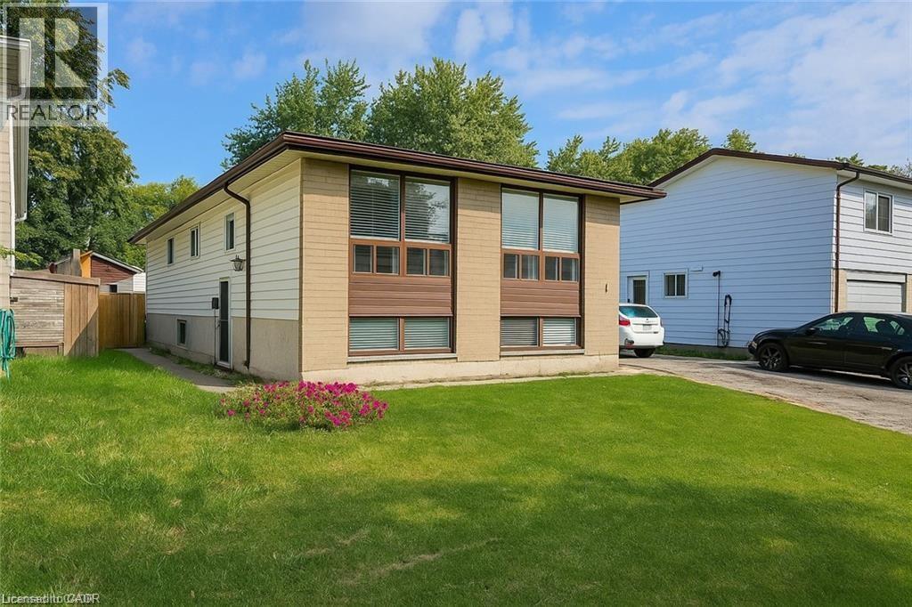 16 GARROW Drive, Hamilton, Ontario