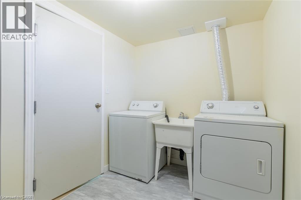 16 Garrow Drive, Hamilton, Ontario  L9C 6G9 - Photo 24 - 40846073