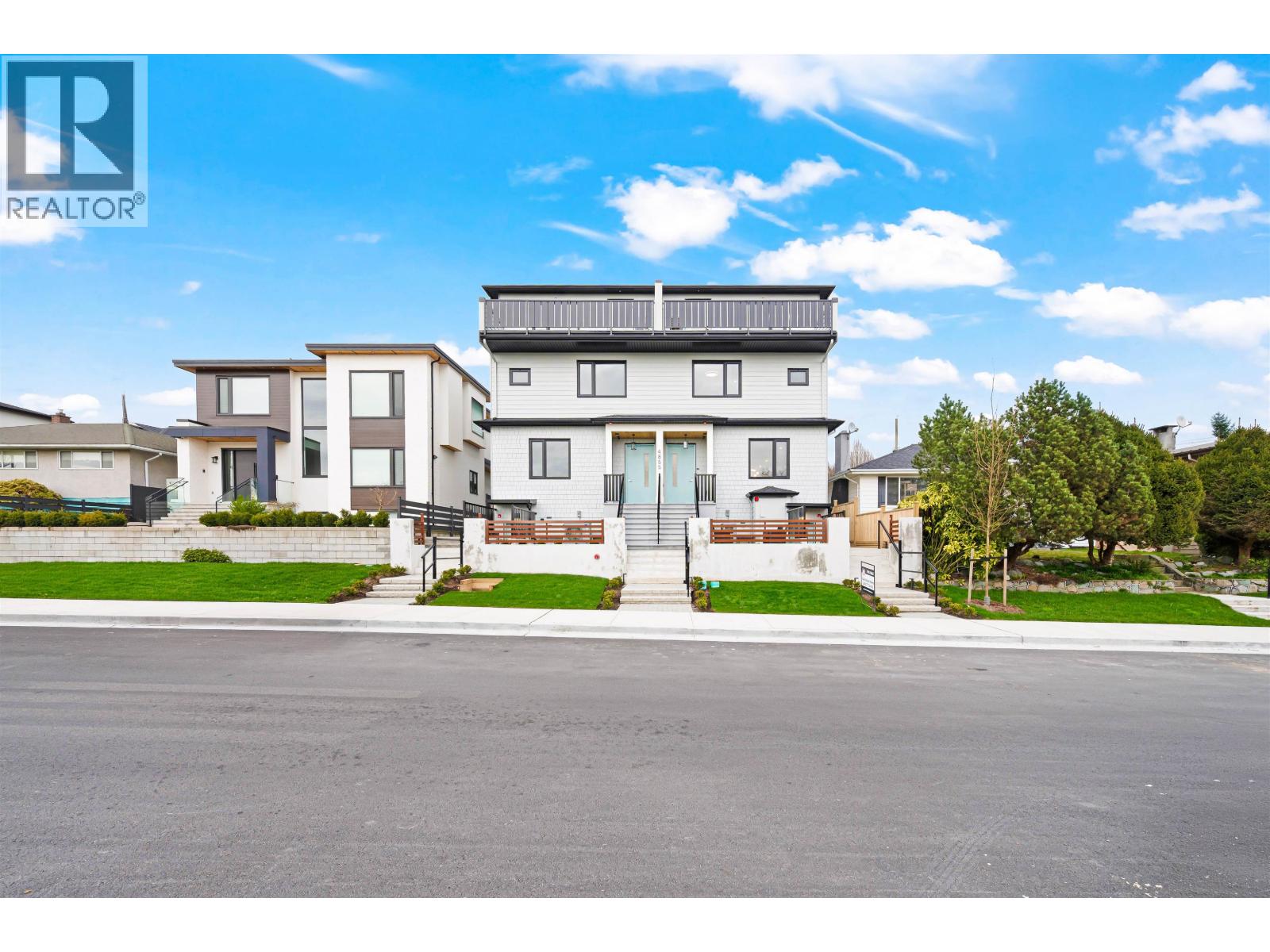 1 4855 Venables Street, Burnaby, British Columbia  V5C 3A9 - Photo 2 - R3142116