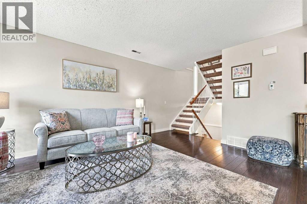412, 13104 Elbow Drive SW, Calgary, Alberta T2W 2P2 - Photo 4 - A2335841