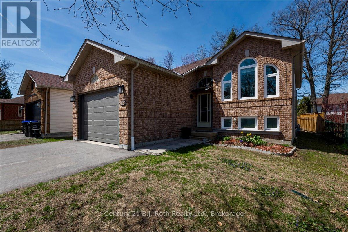 116 Dyer Drive, Wasaga Beach, Ontario  L9Z 1E5 - Photo 2 - S13666170