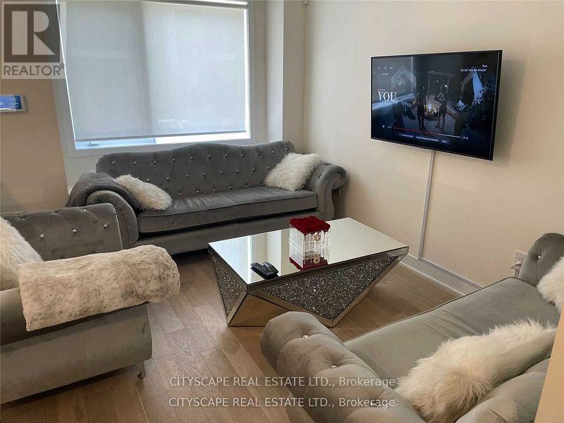 83 William Duncan Road, Toronto, Ontario M3K 0B7 - Photo 3 - W13667408