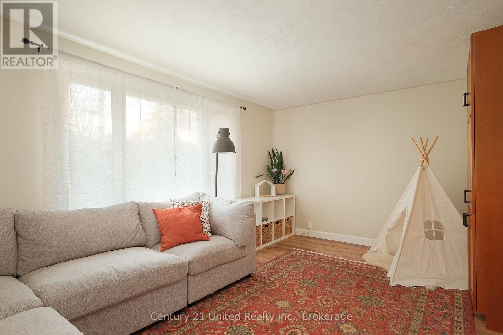 922 Webber Avenue, Peterborough, Ontario  K9J 5Y1 - Photo 4 - X13666122