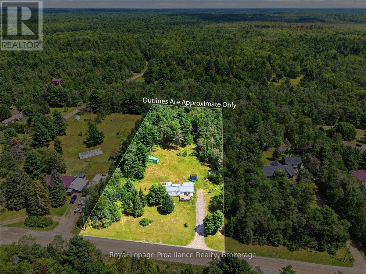 27 HARTIN ROAD, Addington Highlands, Ontario