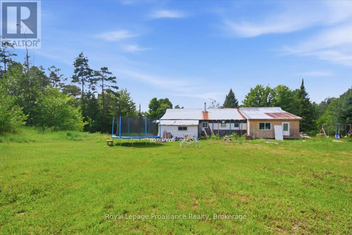27 Hartin Road, Addington Highlands, Ontario  K0H 2G0 - Photo 33 - X13667674