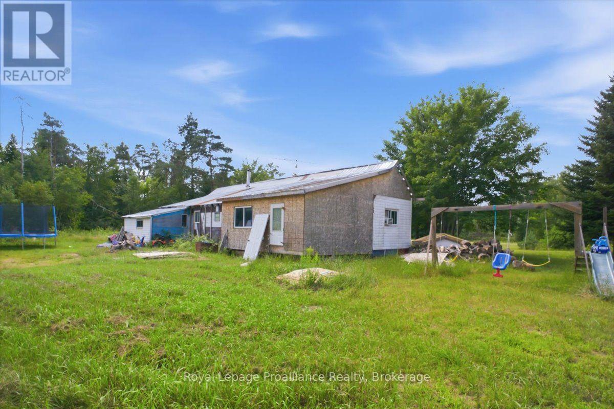 27 Hartin Road, Addington Highlands, Ontario  K0H 2G0 - Photo 34 - X13667674