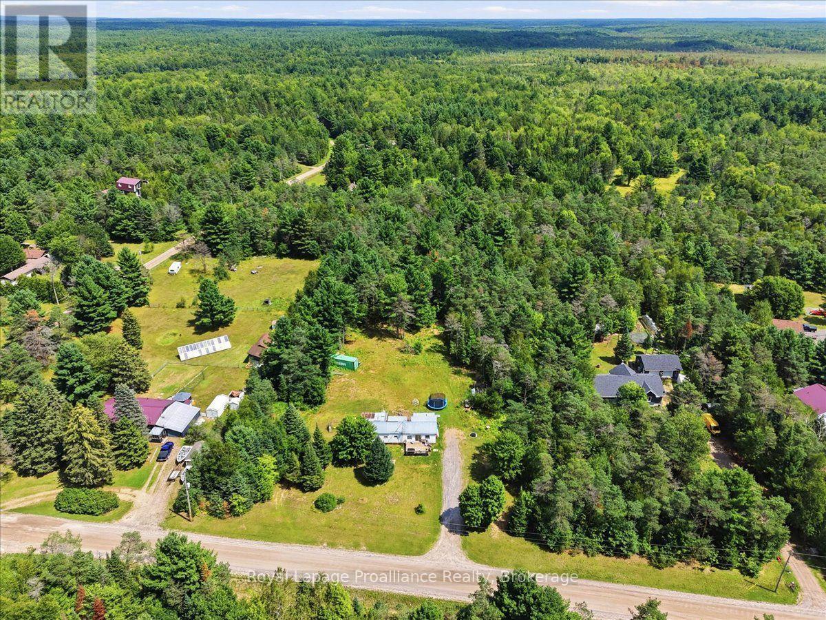 27 Hartin Road, Addington Highlands, Ontario  K0H 2G0 - Photo 38 - X13667674