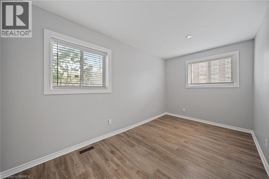 44 Lawrence Street, Brantford, Ontario  N3R 1A7 - Photo 11 - 40843007