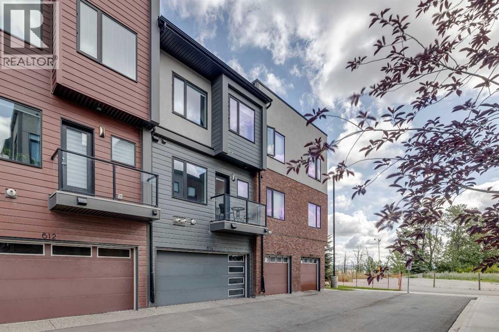 614 Greenbriar Common Nw, Calgary, Alberta  T3B 6J2 - Photo 1 - A2281393
