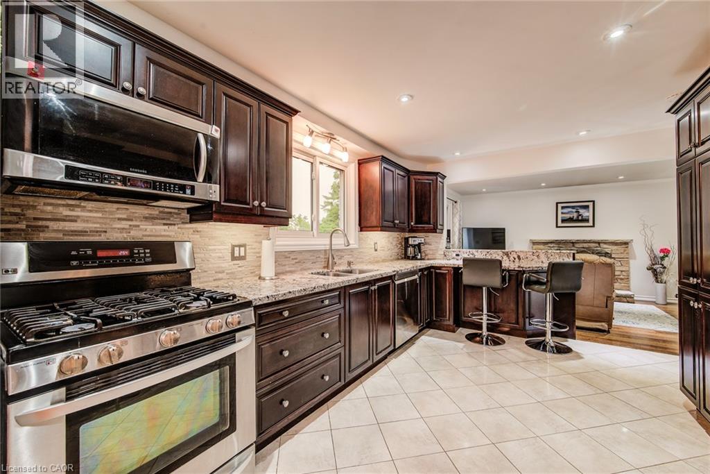215 Forestwood Drive, Kitchener, Ontario  N2N 1B7 - Photo 7 - 40848070