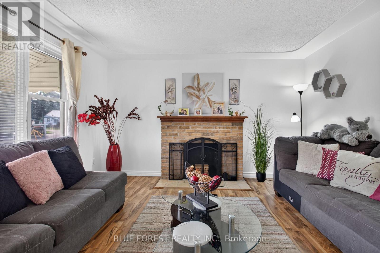 140 Highbury Avenue N, London East, Ontario  N5Z 2W4 - Photo 4 - X13667776