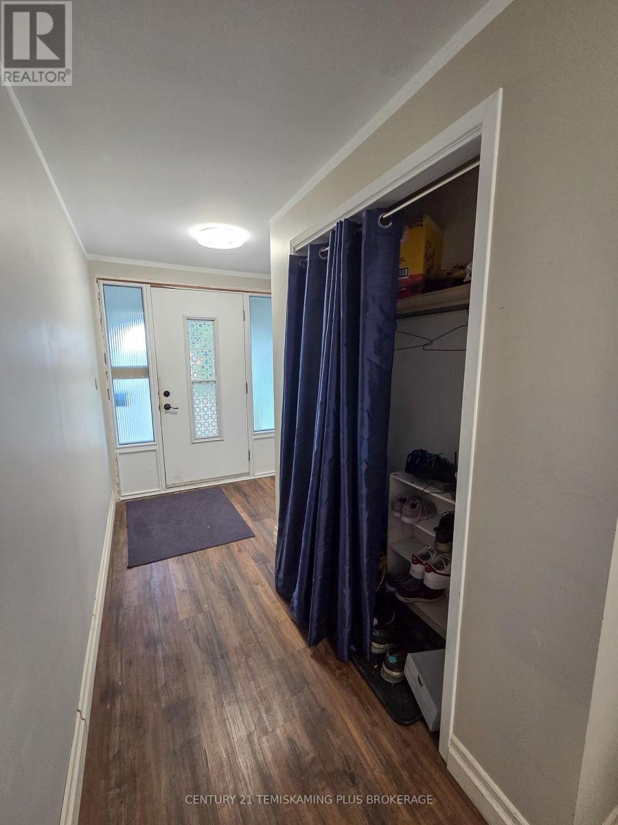 126 Fourth Avenue, Englehart, Ontario  P0J 1H0 - Photo 2 - T13667710