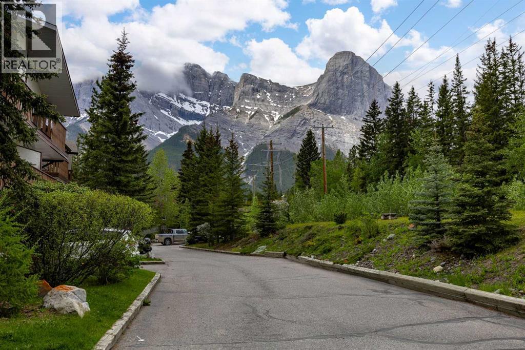 1, 1061 Evergreen Circle, Canmore, Alberta  T1W 2R2 - Photo 46 - A2316982