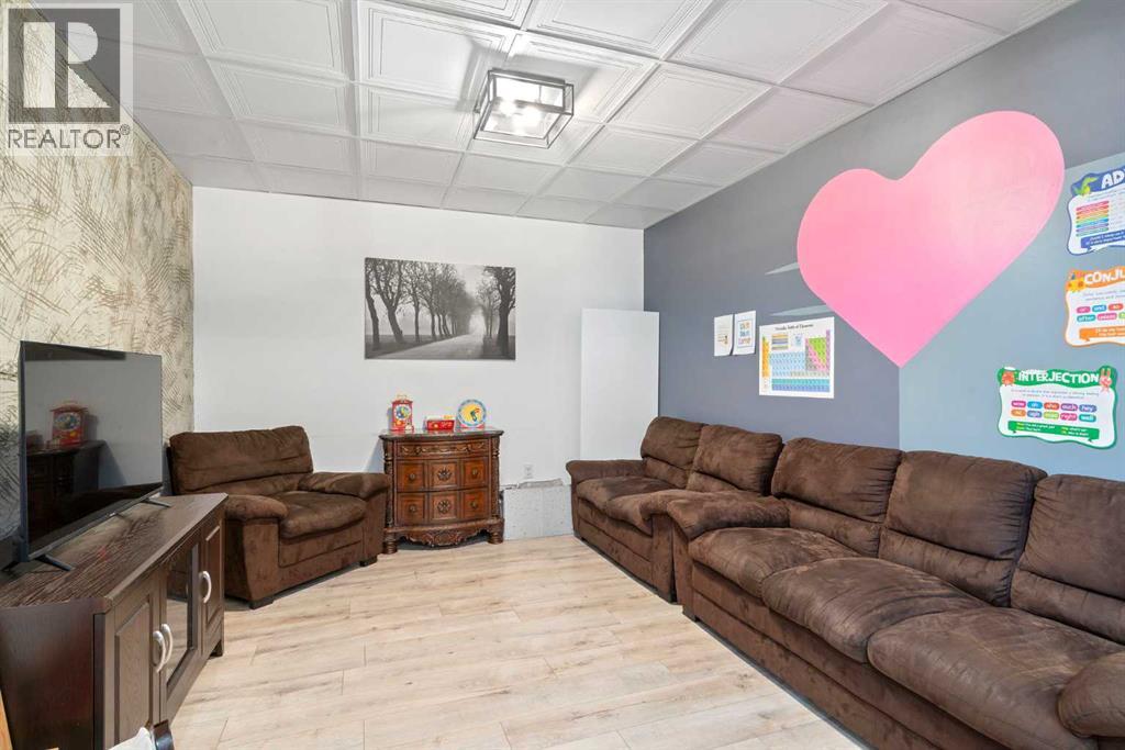 818 Edgefield Street, Strathmore, Alberta  T1P 0H6 - Photo 32 - A2336792