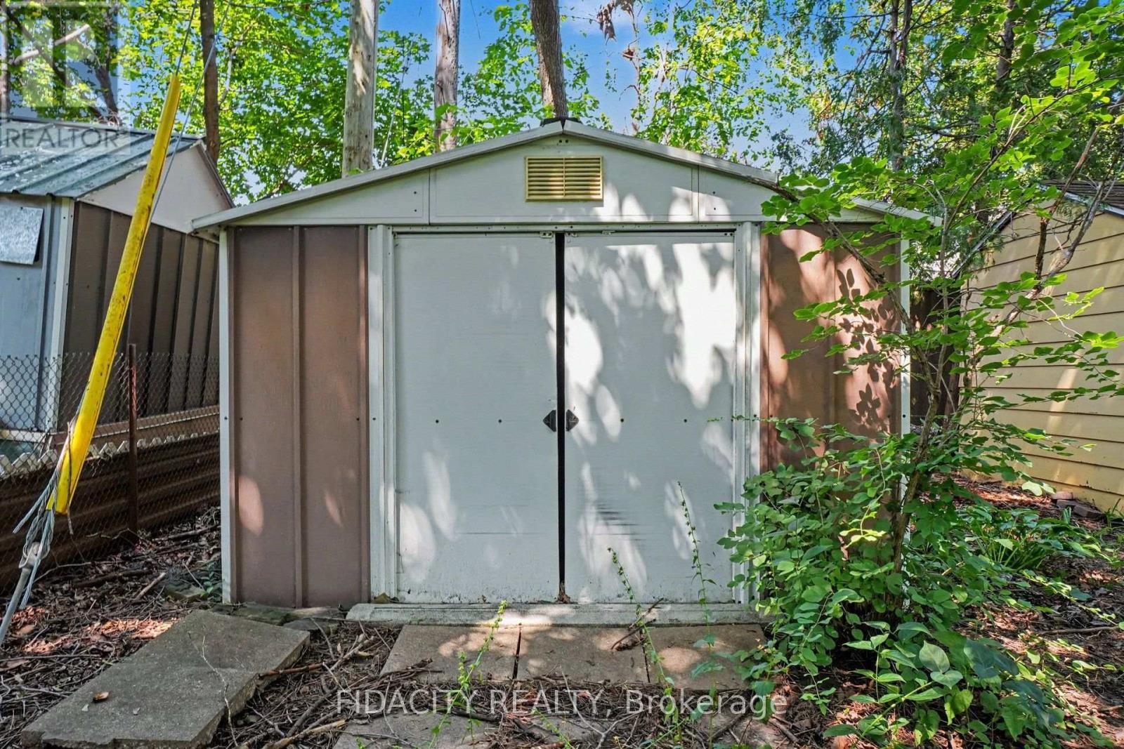 6 Malcolm Place, Ottawa, Ontario K2G 1P4 - Photo 6 - X13667768