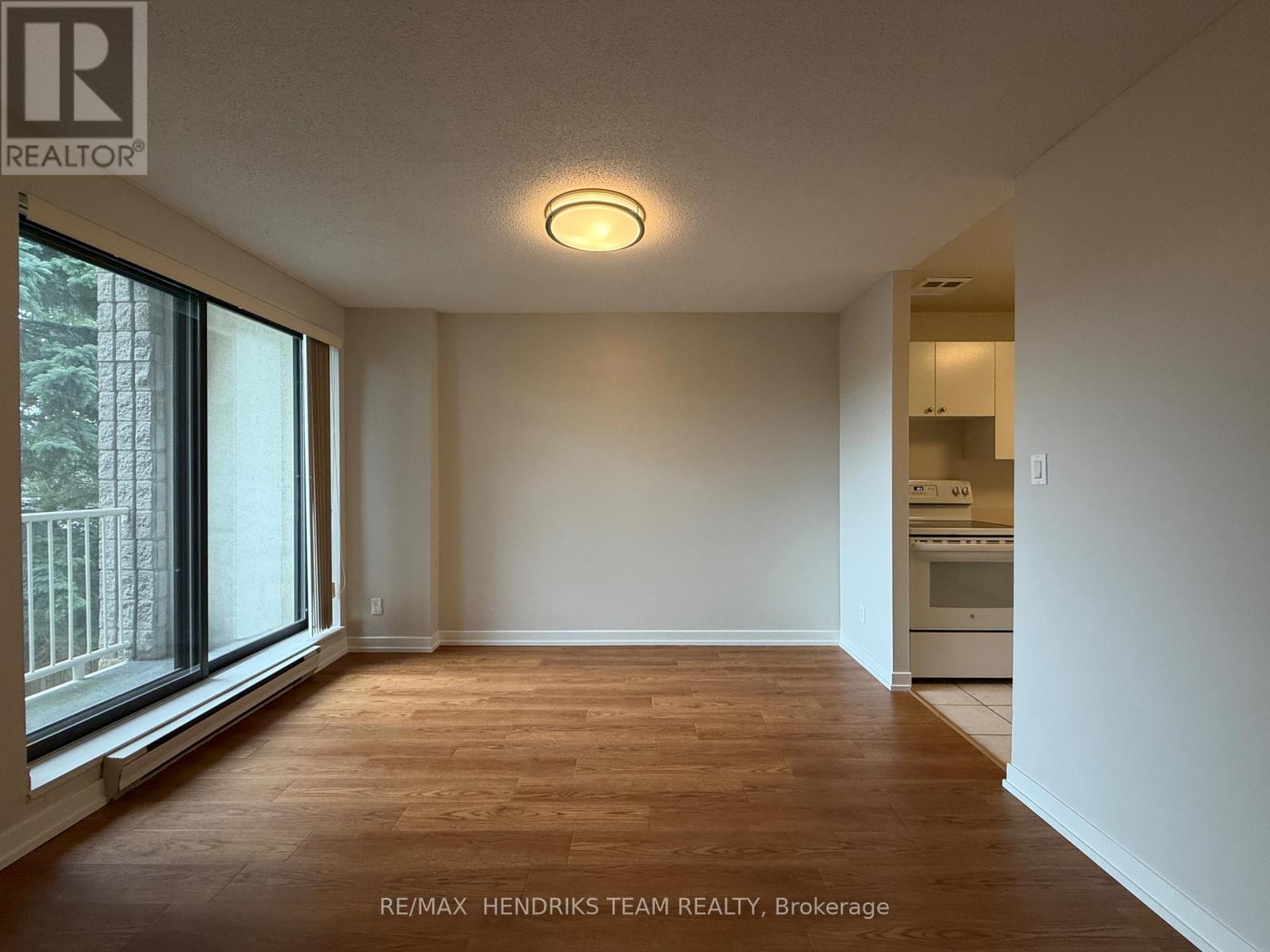 215 - 128 St Augustine Drive, St. Catharines, Ontario  L2P 3X6 - Photo 4 - X13667656
