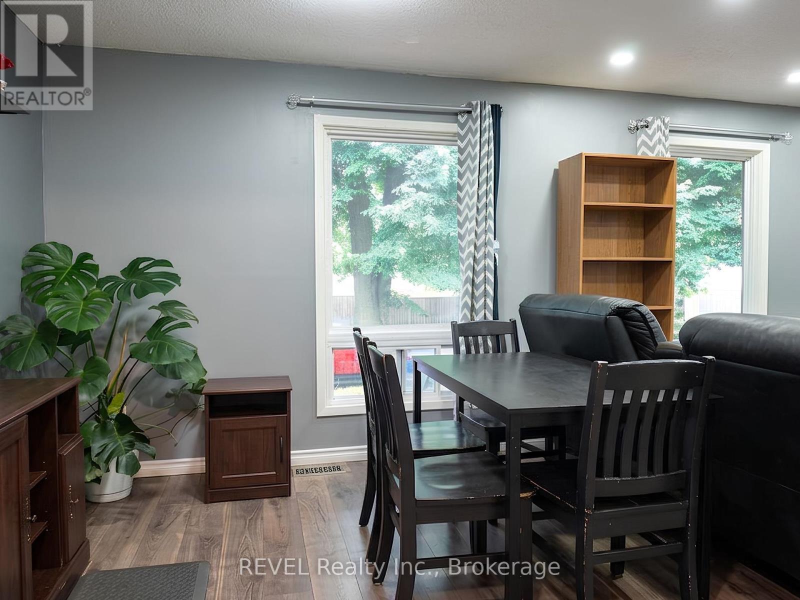 Main - 62 Elma Street E, St. Catharines, Ontario L2N 6Z7 - Photo 4 - X13667764