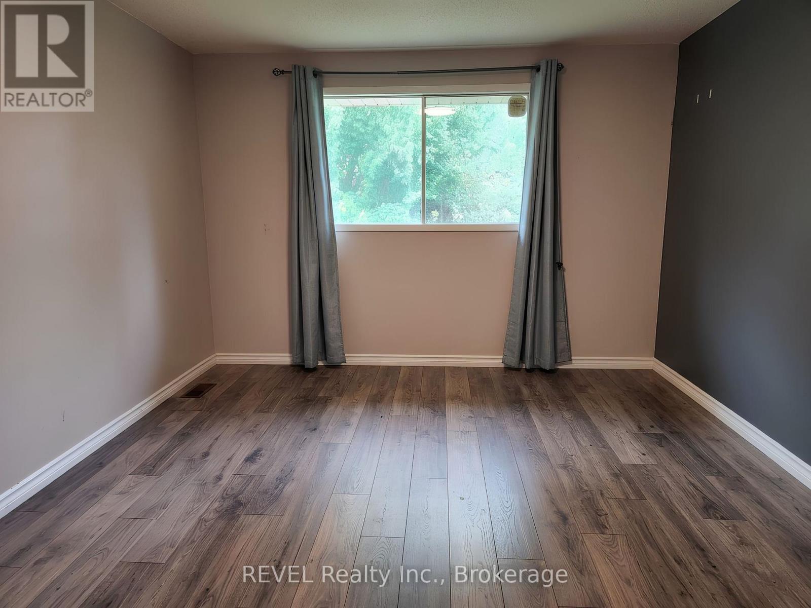 Main - 62 Elma Street E, St. Catharines, Ontario L2N 6Z7 - Photo 6 - X13667764