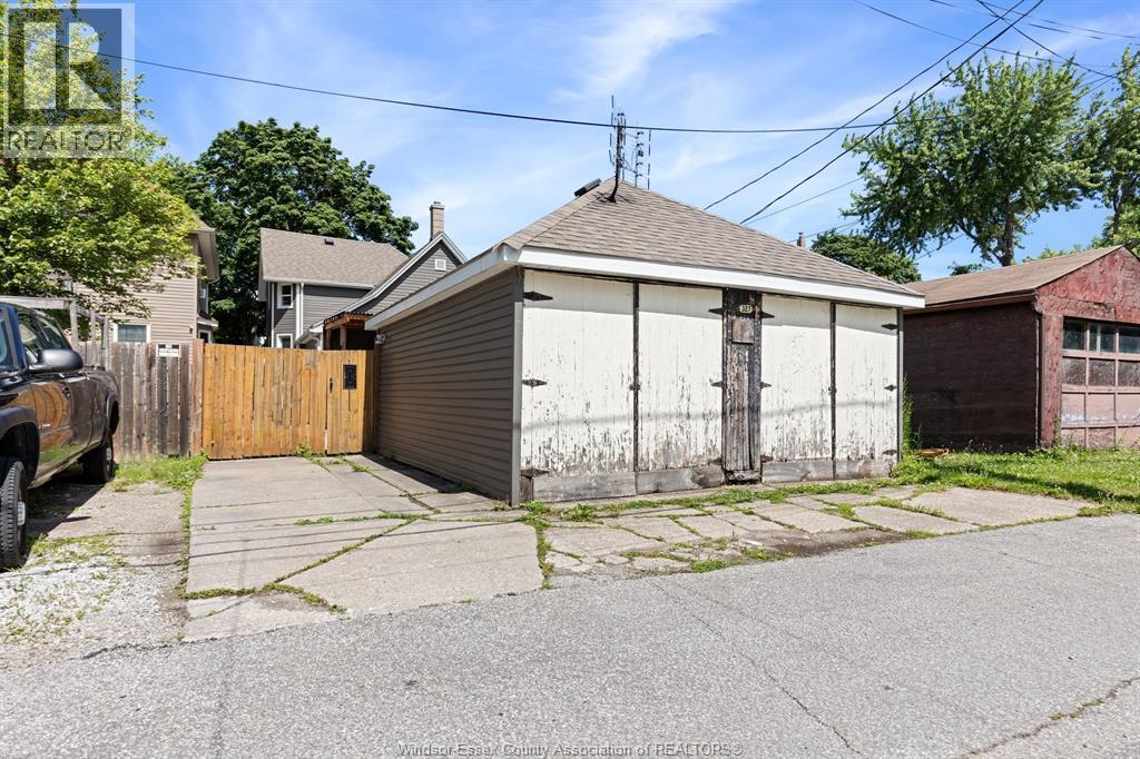 327 Lincoln Road, Windsor, Ontario  N8Y 2G6 - Photo 32 - 26019671