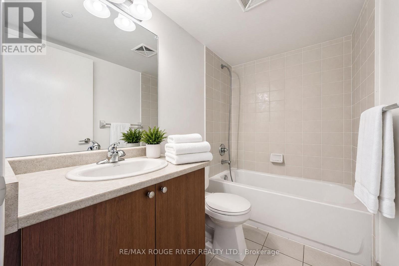 330 - 35 Saranac Boulevard, Toronto, Ontario  M6A 2G4 - Photo 15 - C13667688