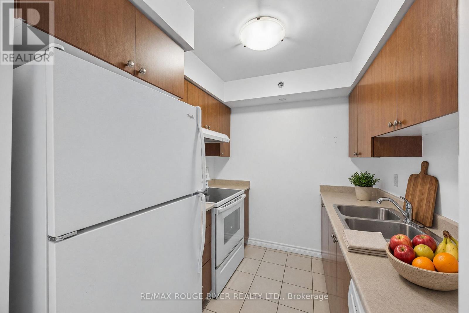 330 - 35 Saranac Boulevard, Toronto, Ontario  M6A 2G4 - Photo 9 - C13667688