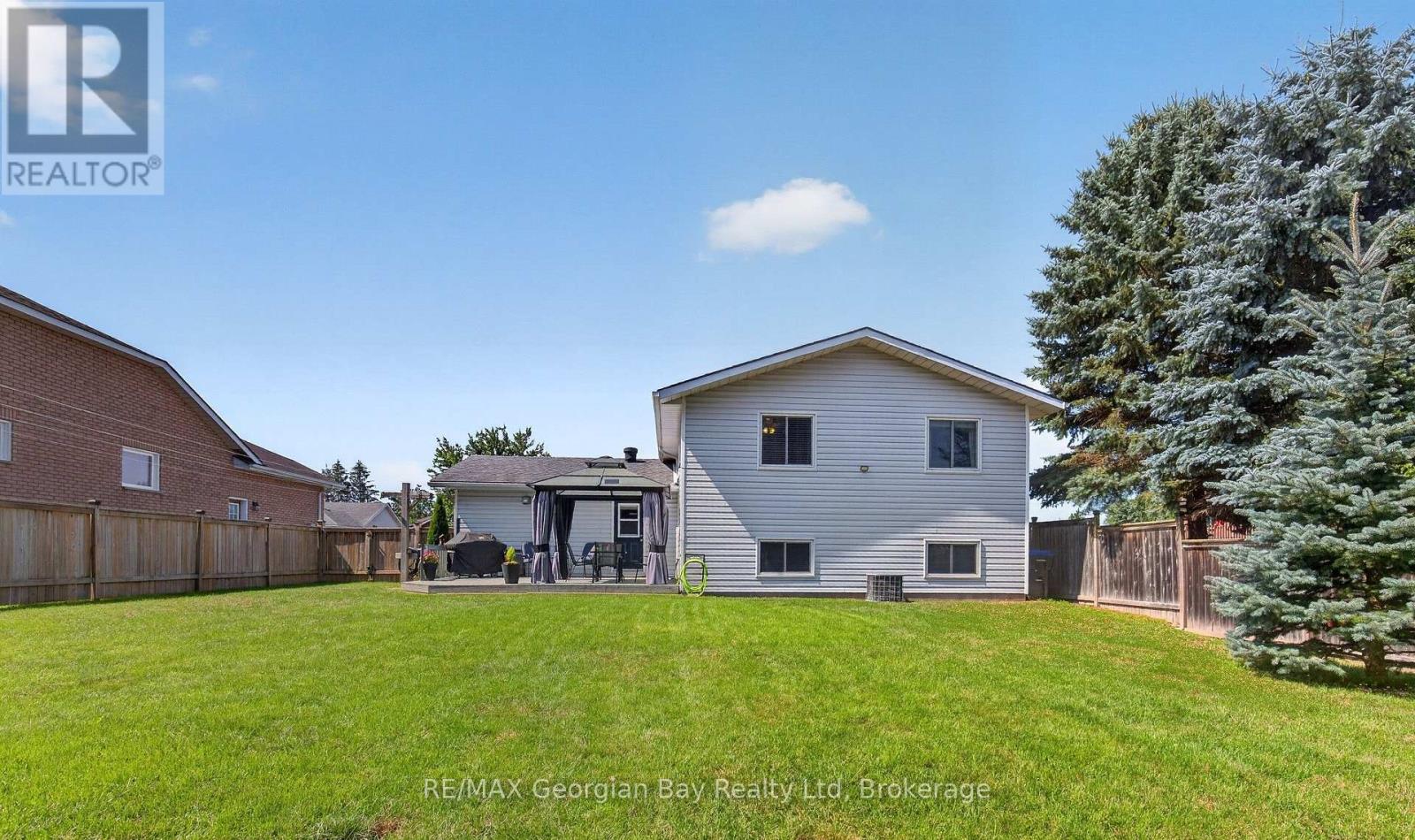 3 Copeland Street, Penetanguishene, Ontario  L9M 1K3 - Photo 31 - S13667698