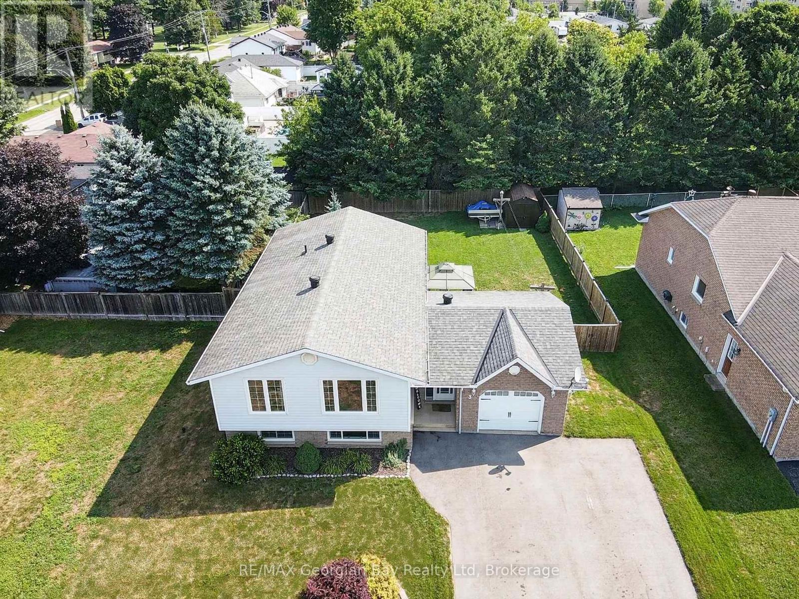 3 Copeland Street, Penetanguishene, Ontario  L9M 1K3 - Photo 34 - S13667698