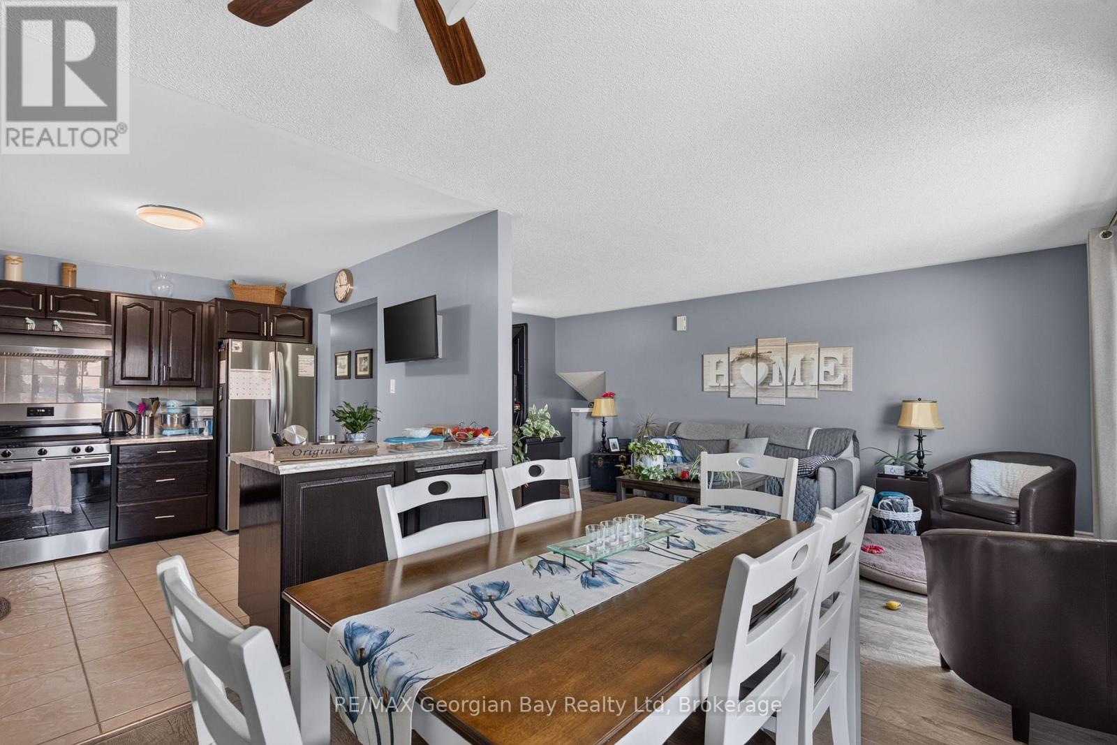 3 Copeland Street, Penetanguishene, Ontario  L9M 1K3 - Photo 8 - S13667698