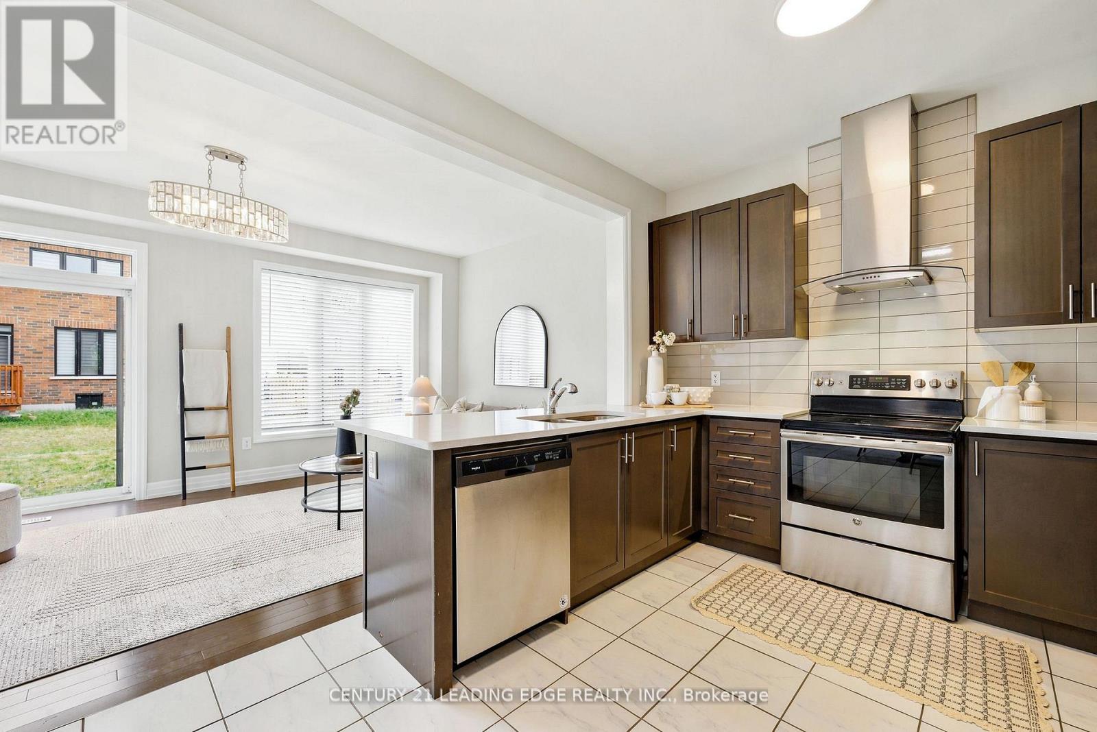 27 Christine Elliott Avenue, Whitby, Ontario  L1P 0B8 - Photo 12 - E13667628