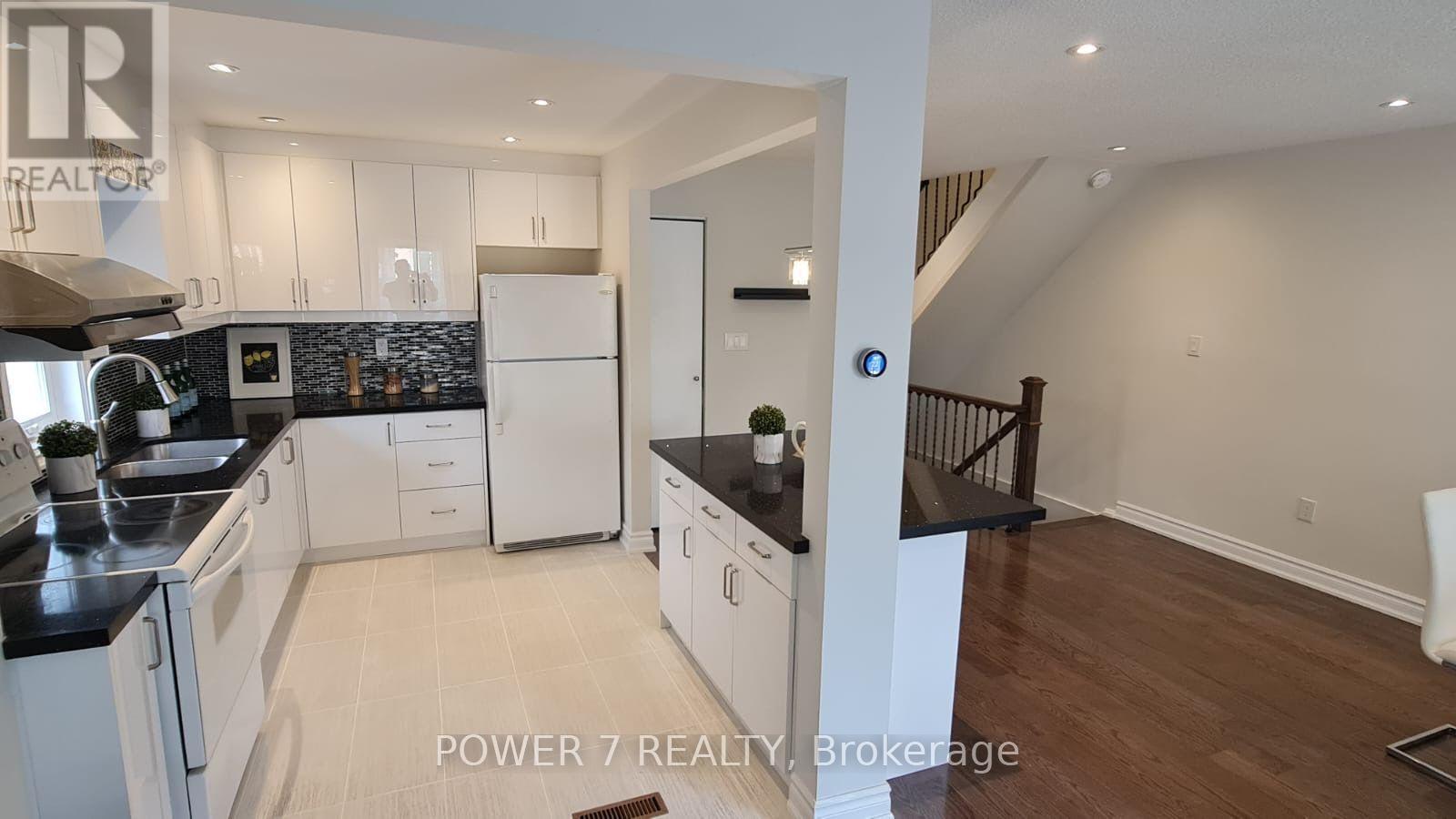 139 Carolbreen Square, Toronto, Ontario  M1V 1J1 - Photo 8 - E13667714
