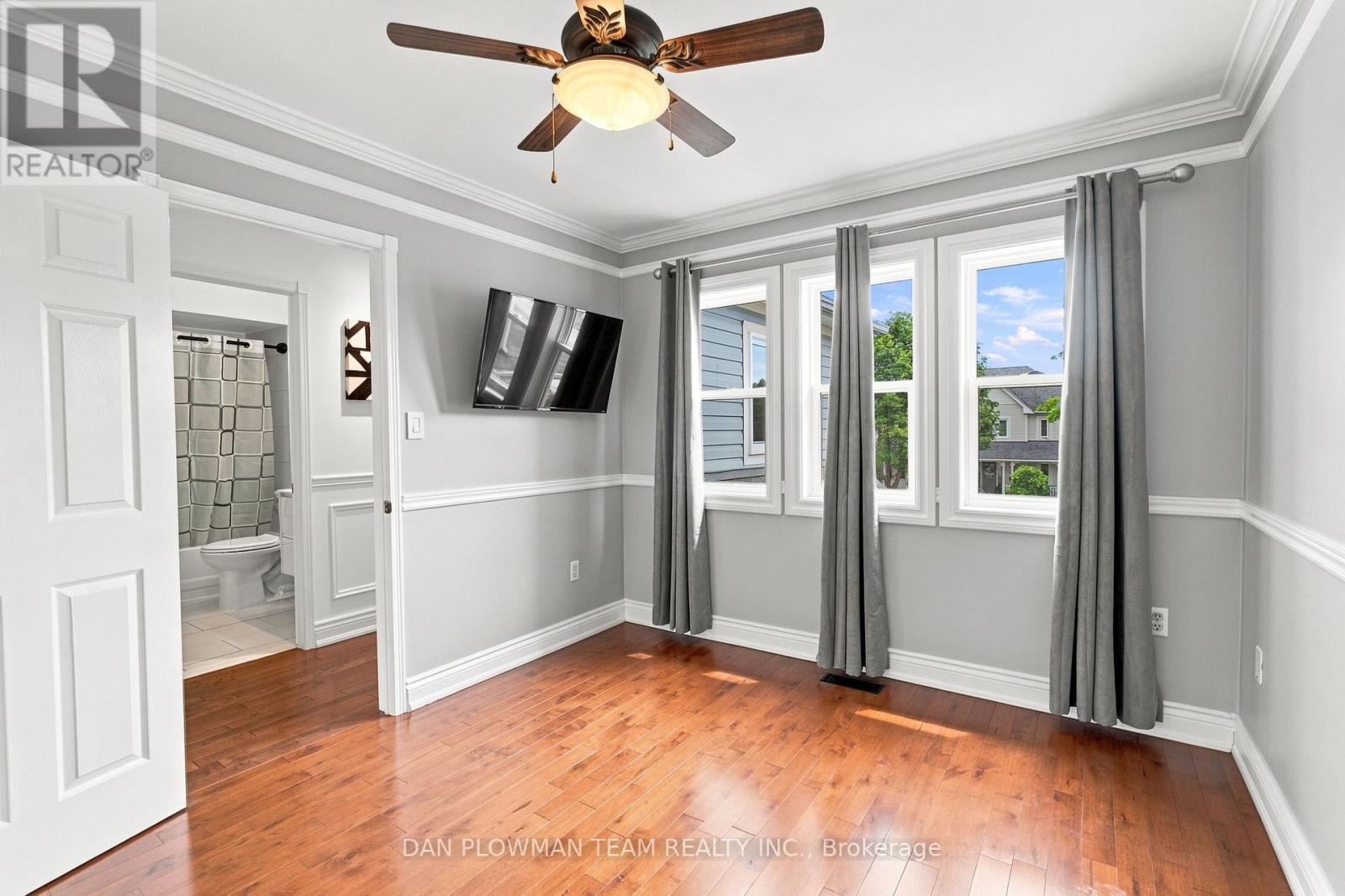 52 Wells Crescent, Whitby, Ontario  L1M 1C9 - Photo 28 - E13667732