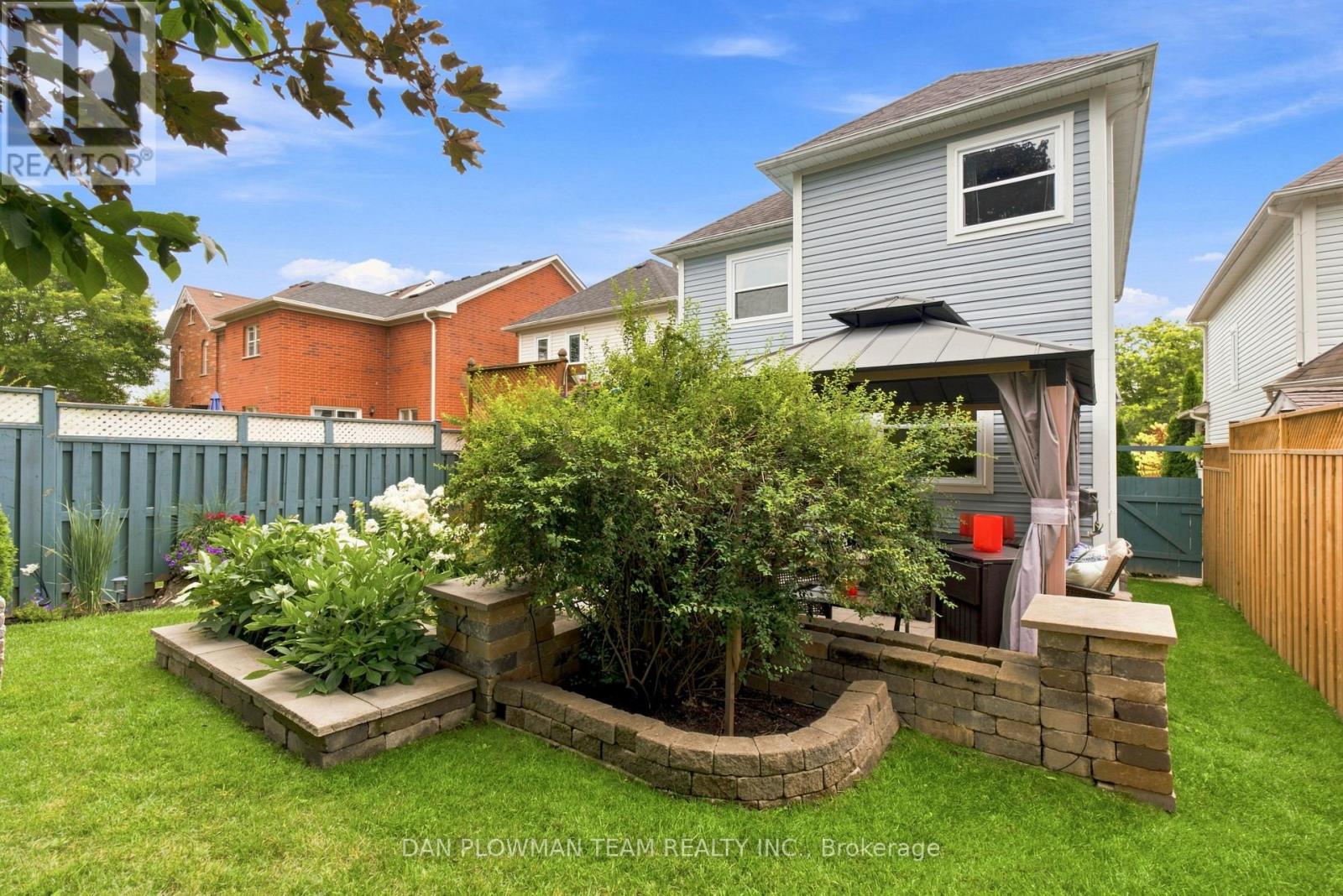 52 Wells Crescent, Whitby, Ontario  L1M 1C9 - Photo 41 - E13667732