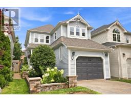 52 WELLS CRESCENT, Whitby, Ontario