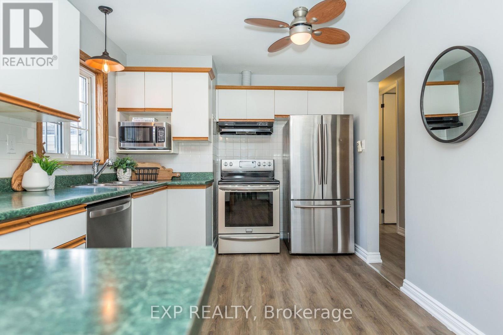 825 Bem Avenue, Pickering, Ontario  L1W 1X2 - Photo 16 - E13667818