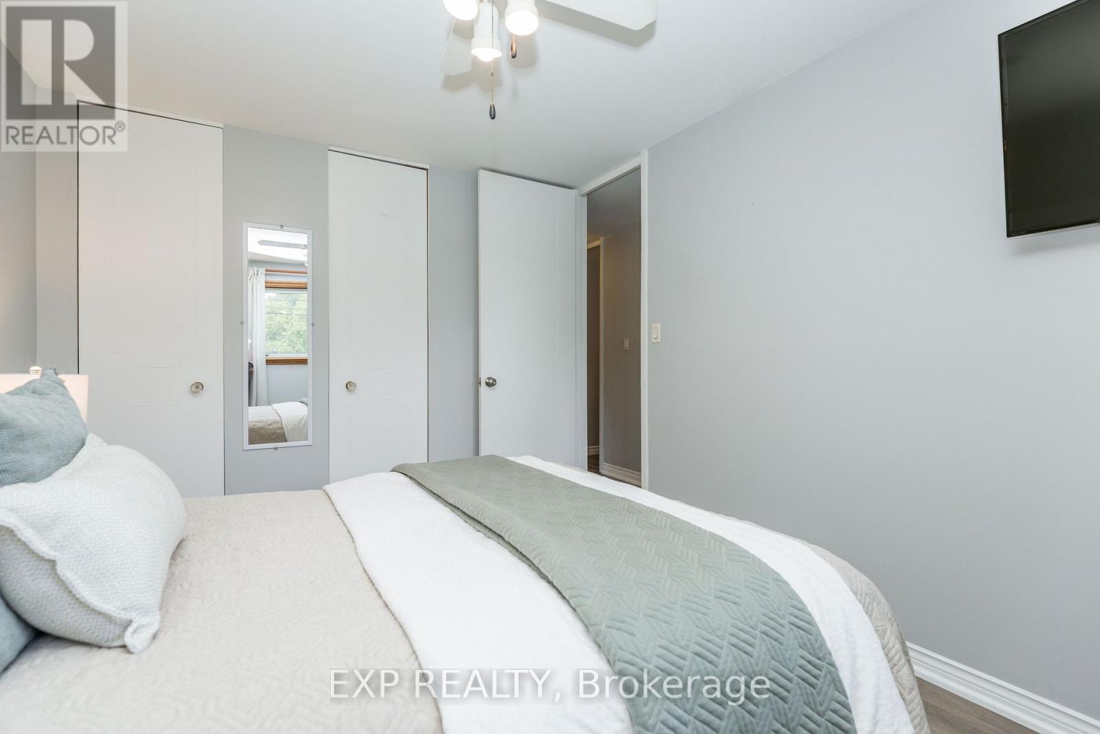 825 Bem Avenue, Pickering, Ontario  L1W 1X2 - Photo 23 - E13667818