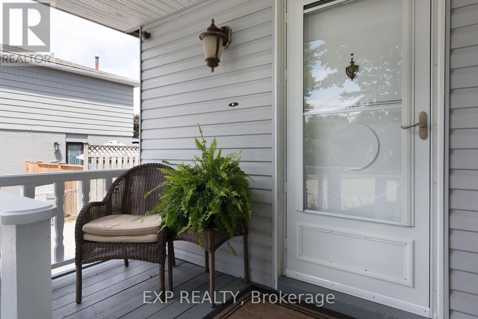 825 Bem Avenue, Pickering, Ontario  L1W 1X2 - Photo 6 - E13667818