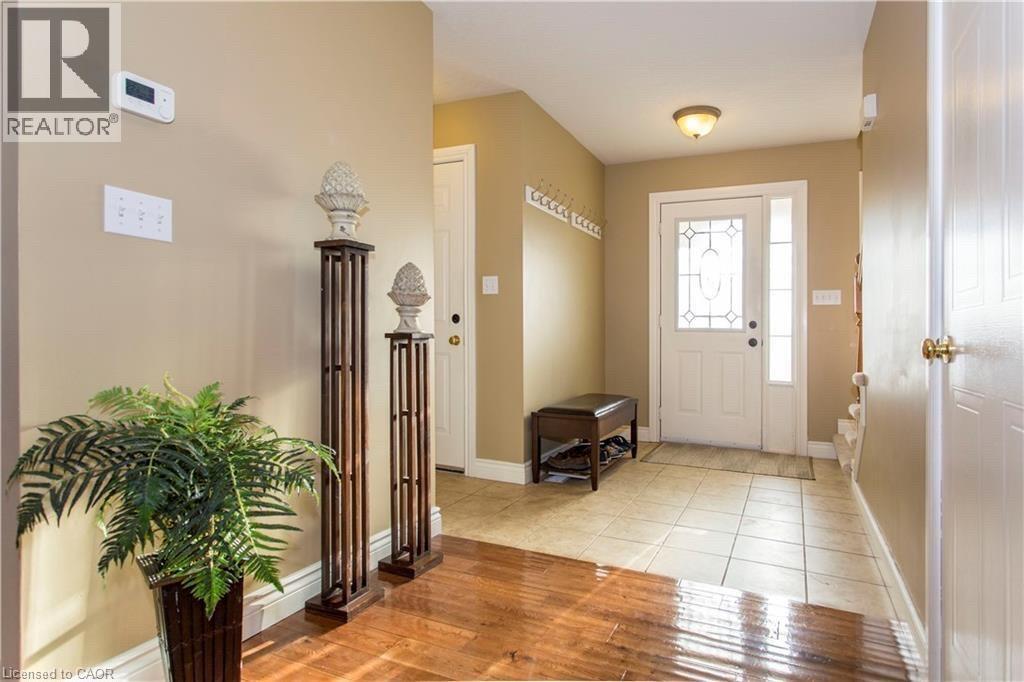 676 Bonavista Drive, Waterloo, Ontario  N2K 4E9 - Photo 2 - 40855358