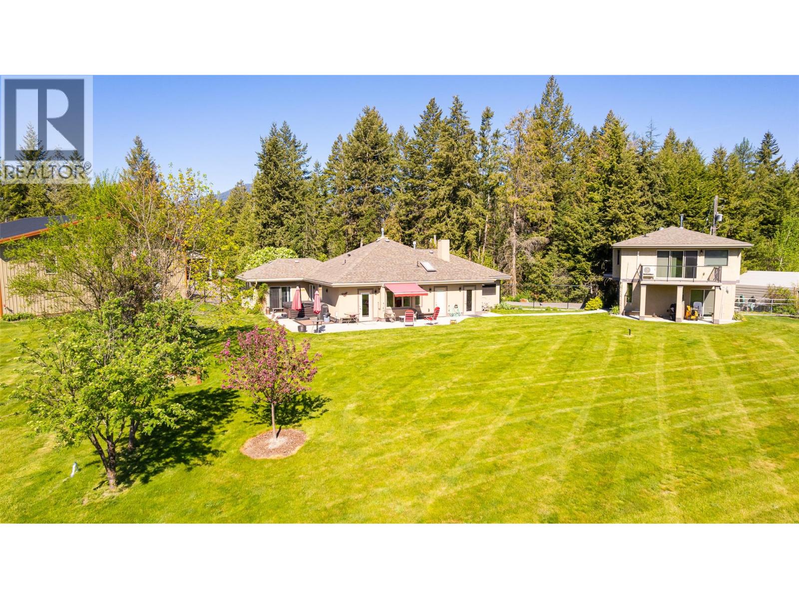 210 21 Highway, Lister, British Columbia  V0B 1G2 - Photo 3 - 10387285