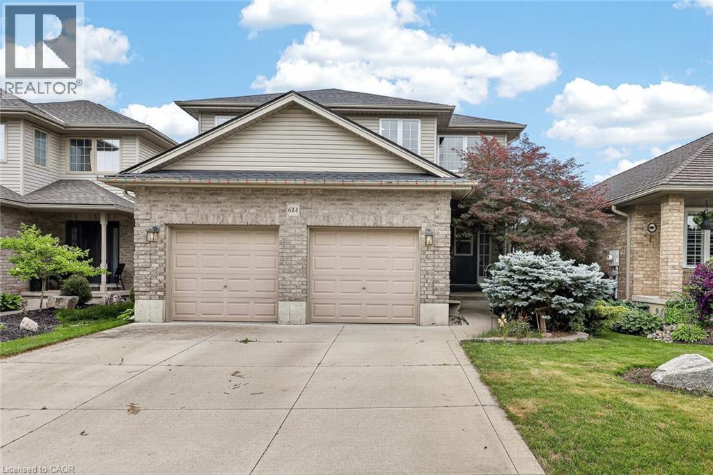 644 HUMMINGBIRD Crescent, Woodstock, Ontario