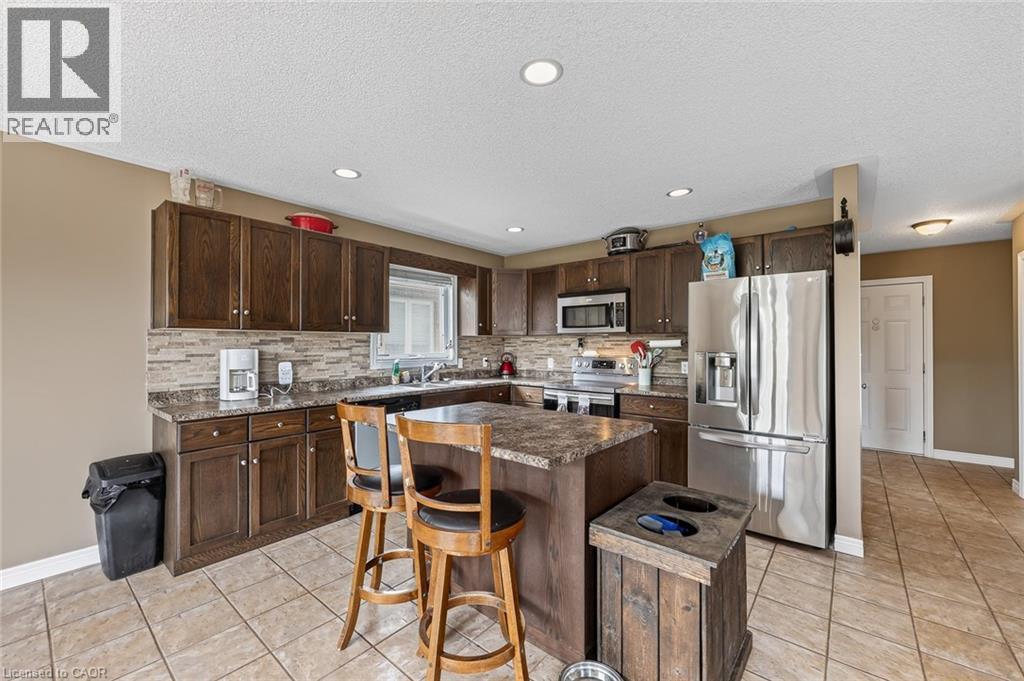 644 Hummingbird Crescent, Woodstock, Ontario  N4T 0B3 - Photo 14 - 40846052