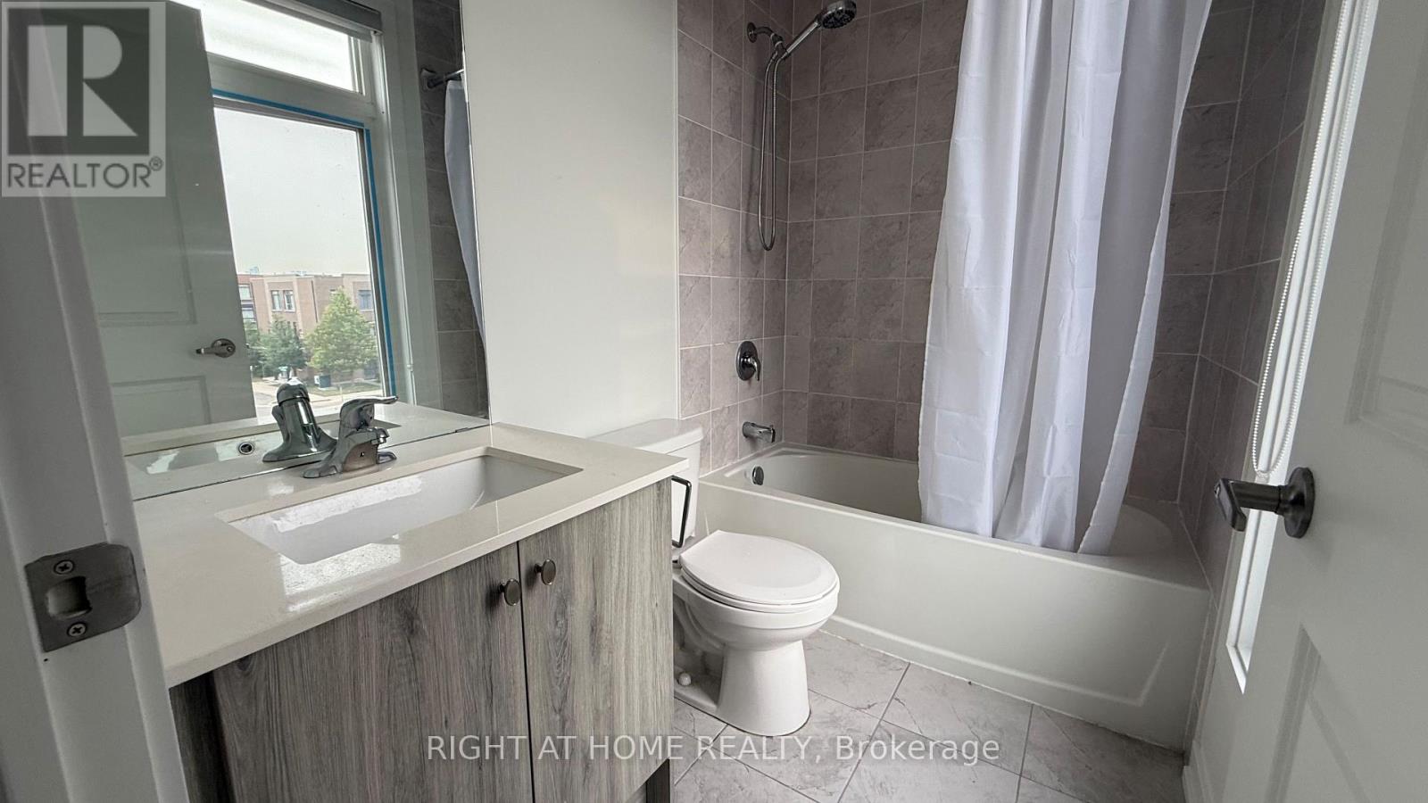 2 Lochlin Street, Vaughan, Ontario L4L 0M1 - Photo 20 - N13656592