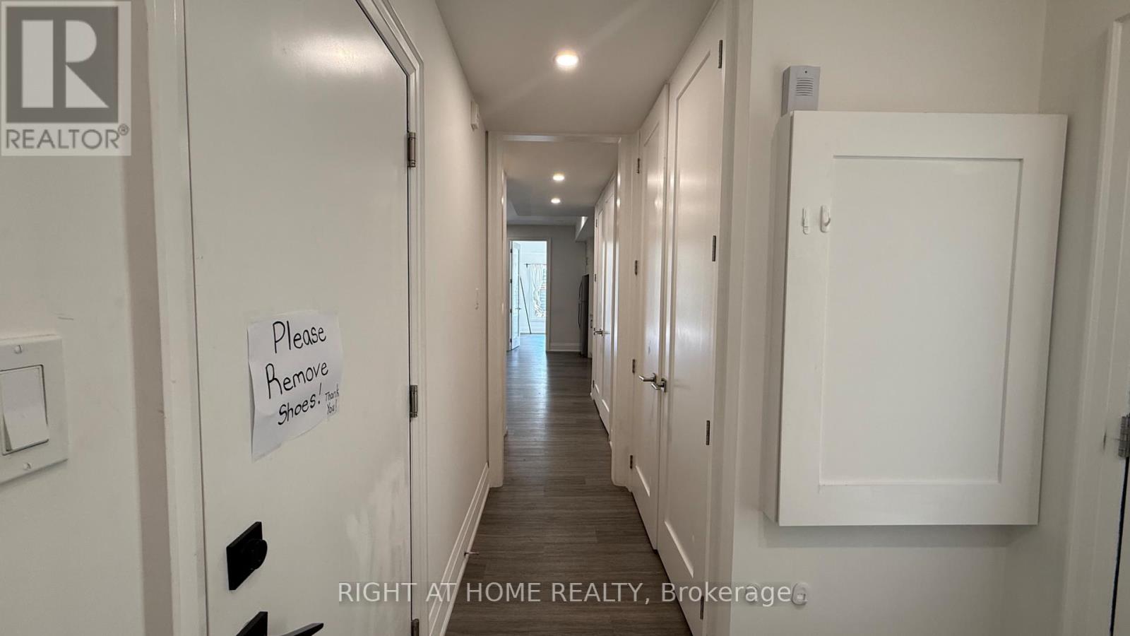 Lower - 21 Antonio Court, Toronto, Ontario  M9L 0A4 - Photo 2 - W13495982