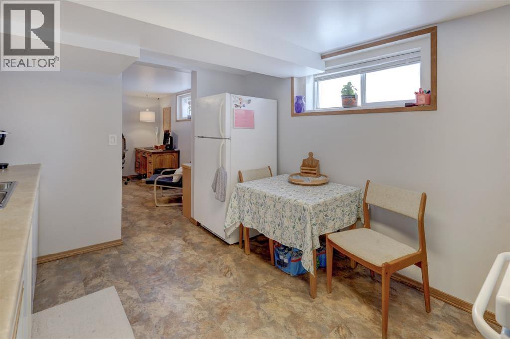 3432 3 Avenue NW, Calgary, Alberta  T2N 0M3 - Photo 11 - A2303567