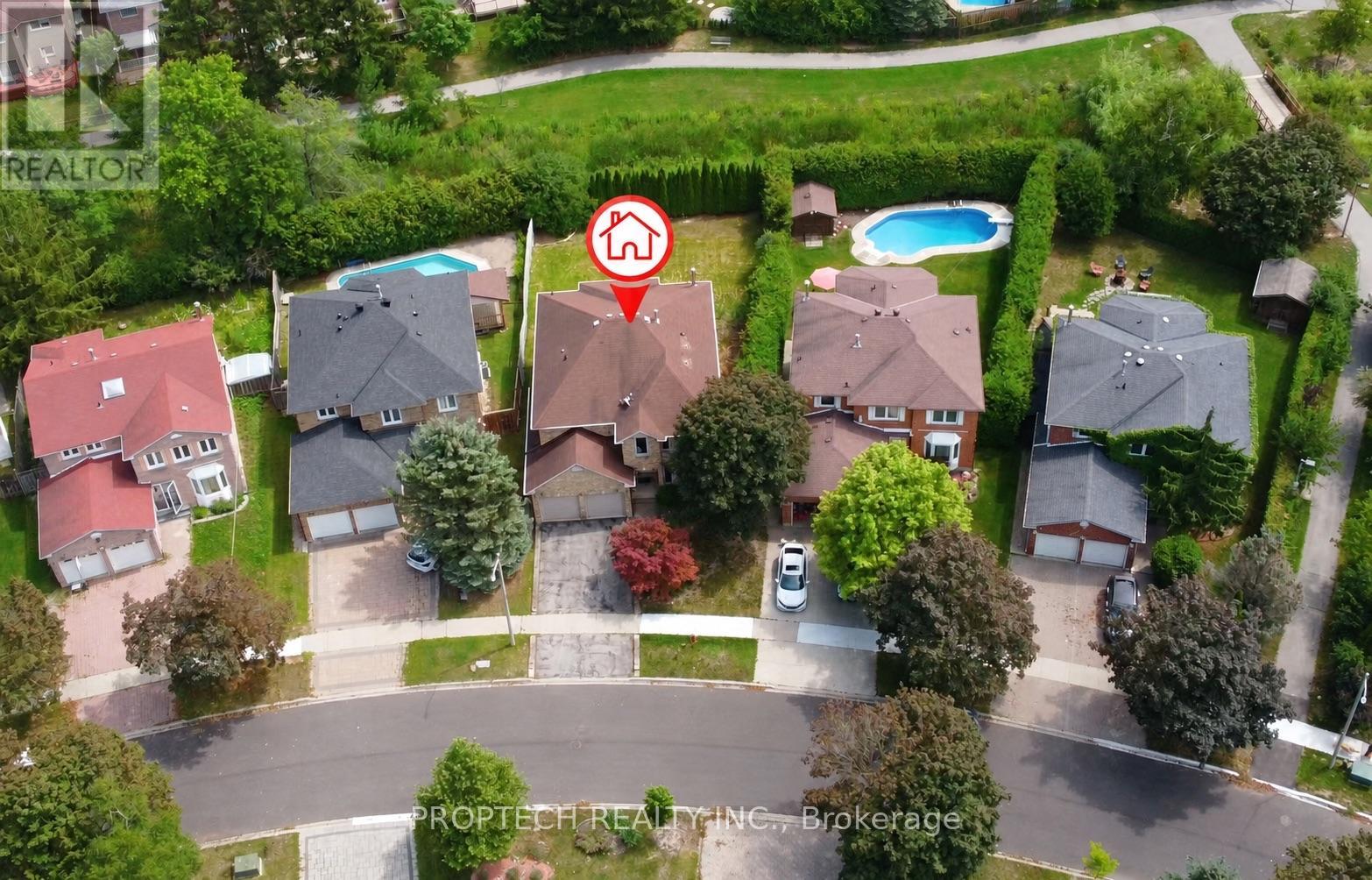 47 Topham Crescent, Richmond Hill, Ontario  L4C 9H1 - Photo 3 - N13667632