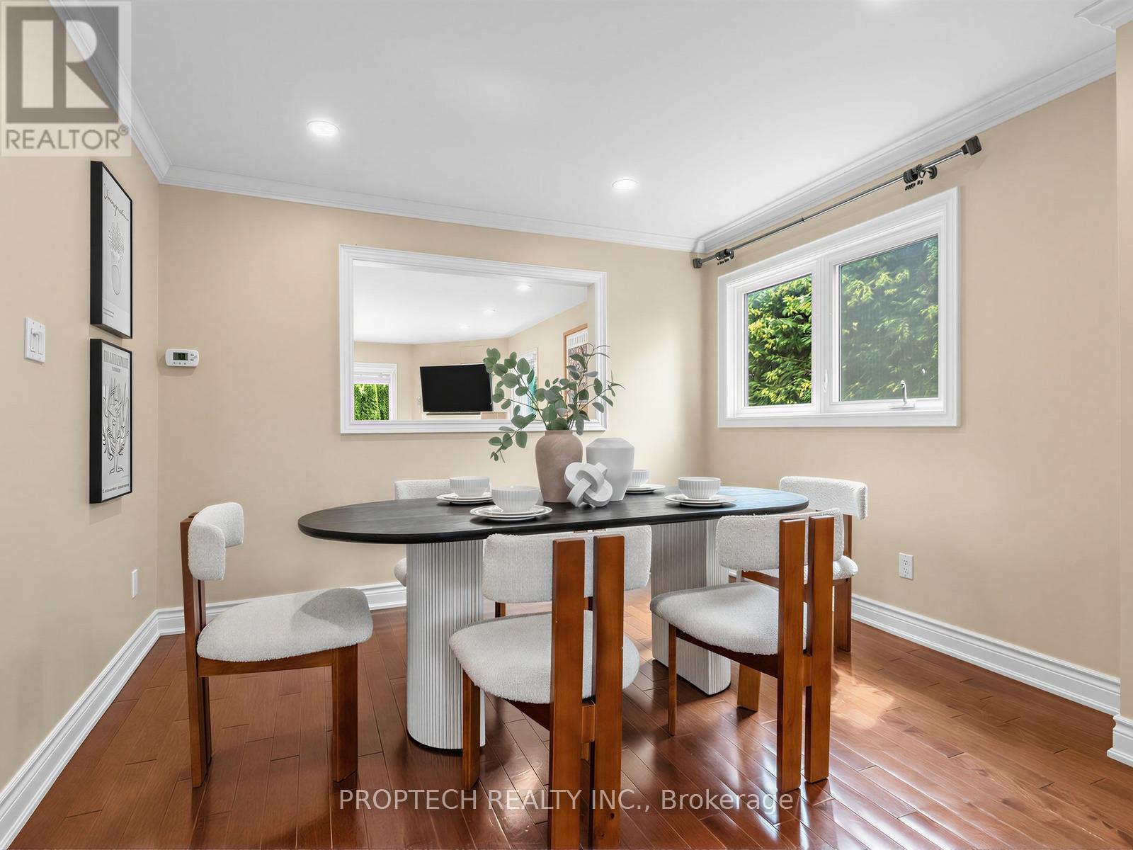 47 Topham Crescent, Richmond Hill, Ontario  L4C 9H1 - Photo 7 - N13667632