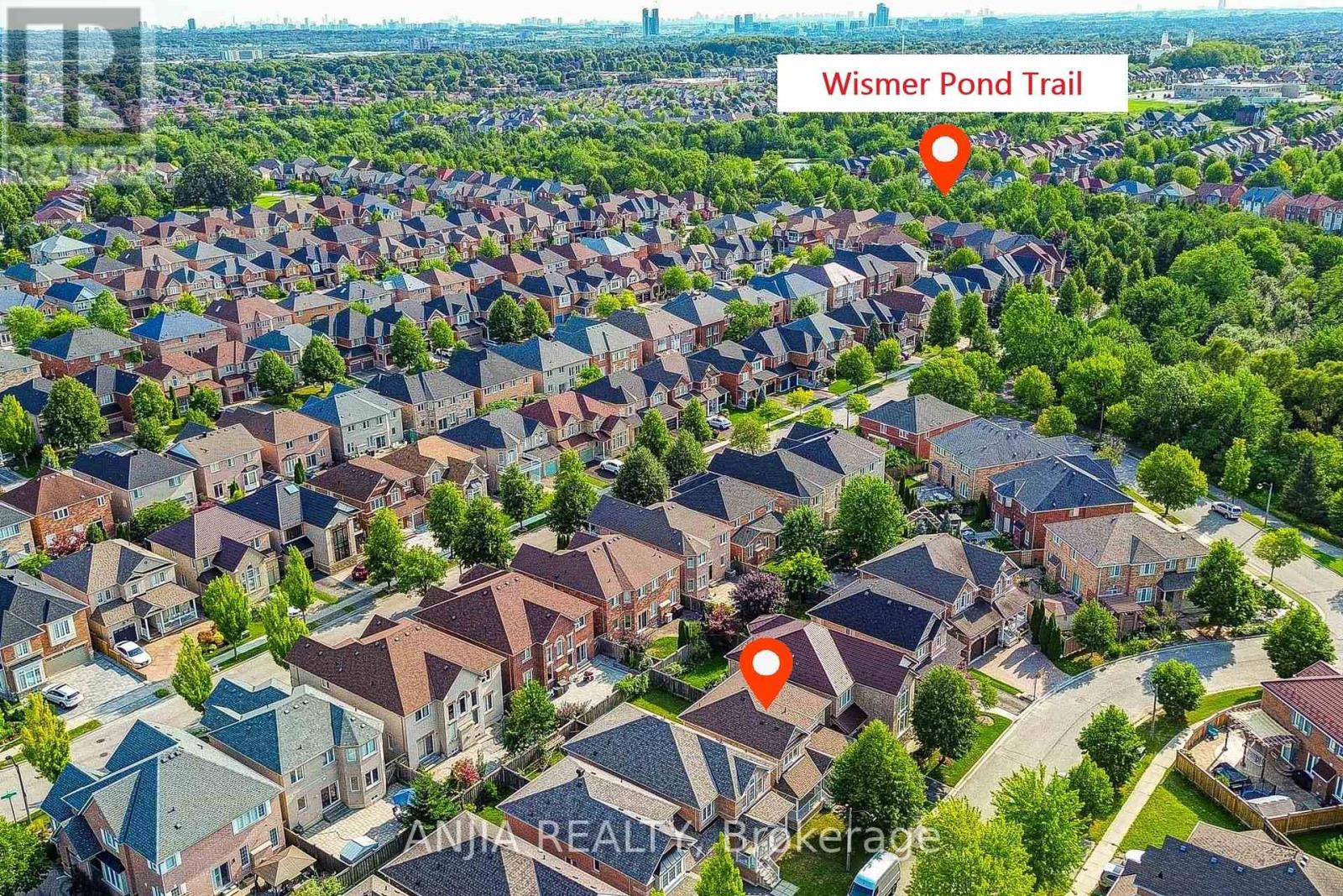 9 Mimosa Street, Markham, Ontario  L6E 1E1 - Photo 3 - N13667728