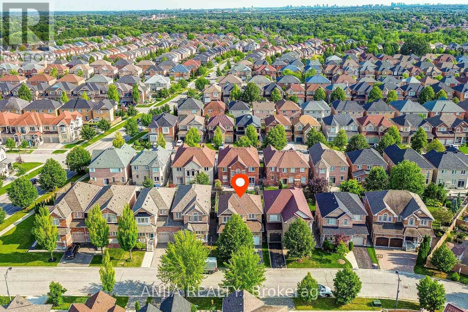 9 Mimosa Street, Markham, Ontario  L6E 1E1 - Photo 39 - N13667728